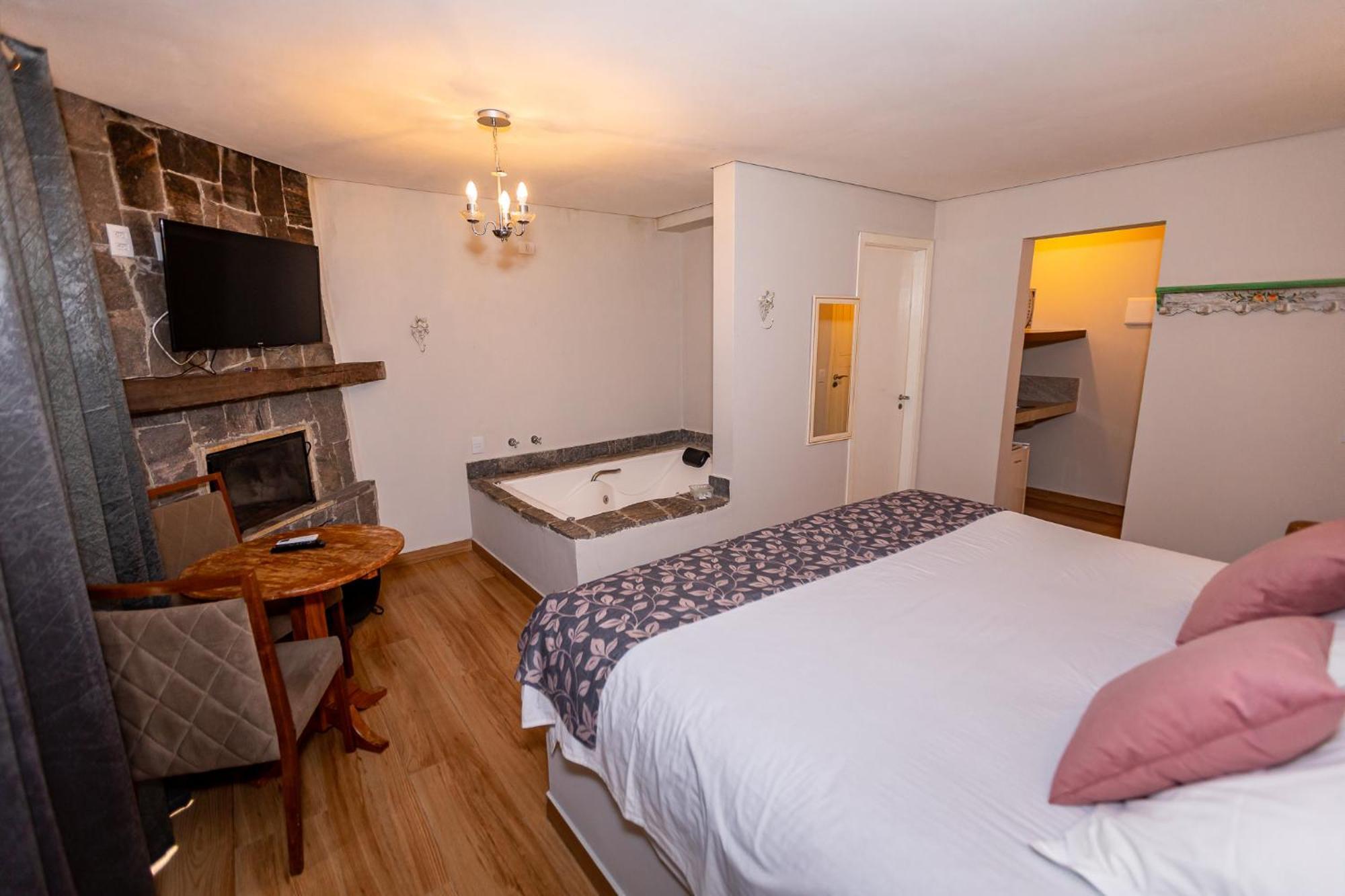 Suites E Chales Com Hidro Lareira E Ar Condicionado Villa Hegus Campos do Jordão Zewnętrze zdjęcie