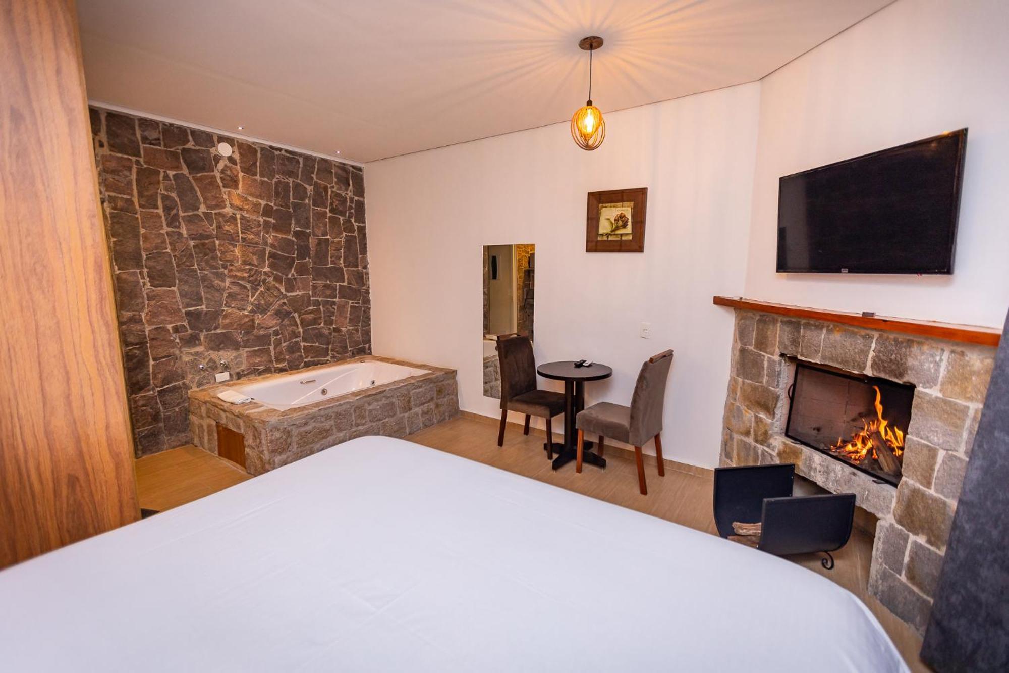 Suites E Chales Com Hidro Lareira E Ar Condicionado Villa Hegus Campos do Jordão Zewnętrze zdjęcie