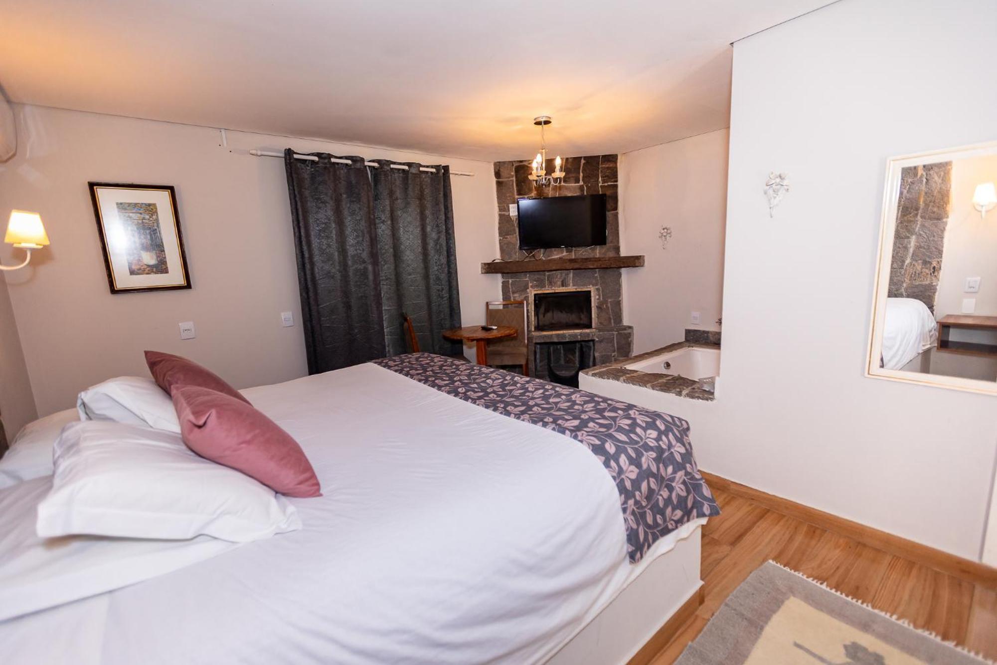 Suites E Chales Com Hidro Lareira E Ar Condicionado Villa Hegus Campos do Jordão Zewnętrze zdjęcie